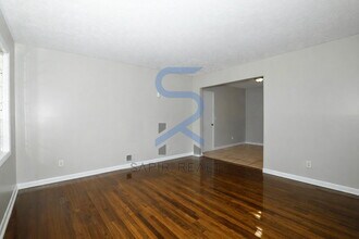 722 Tara Cir SE in Atlanta, GA - Building Photo - Building Photo