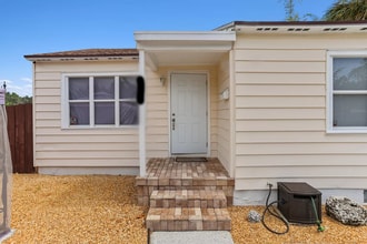 735 Franklin Rd in West Palm Beach, FL - Building Photo - Building Photo