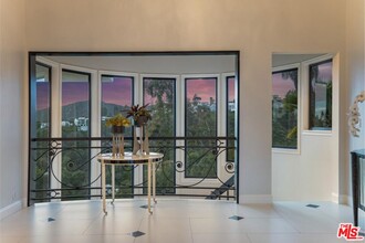 1111 Somera Rd in Los Angeles, CA - Building Photo - Building Photo