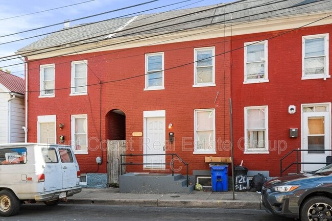118 S Locust St in Hagerstown, MD - Building Photo - Building Photo