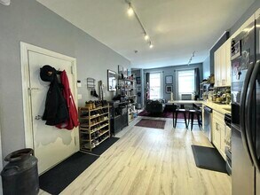 332 Communipaw Ave in Jersey City, NJ - Building Photo - Building Photo