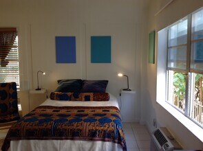 7300 Ocean Ter, Unit OLSEN in Miami Beach, FL - Foto de edificio - Building Photo