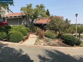 20 Tamarisk in Moraga, CA - Building Photo