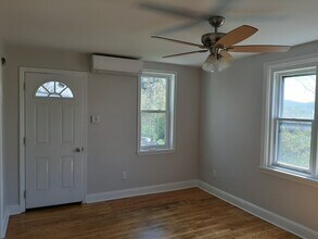 1545 Cortland Ave, Unit #Rear in Reading, PA - Building Photo - Building Photo