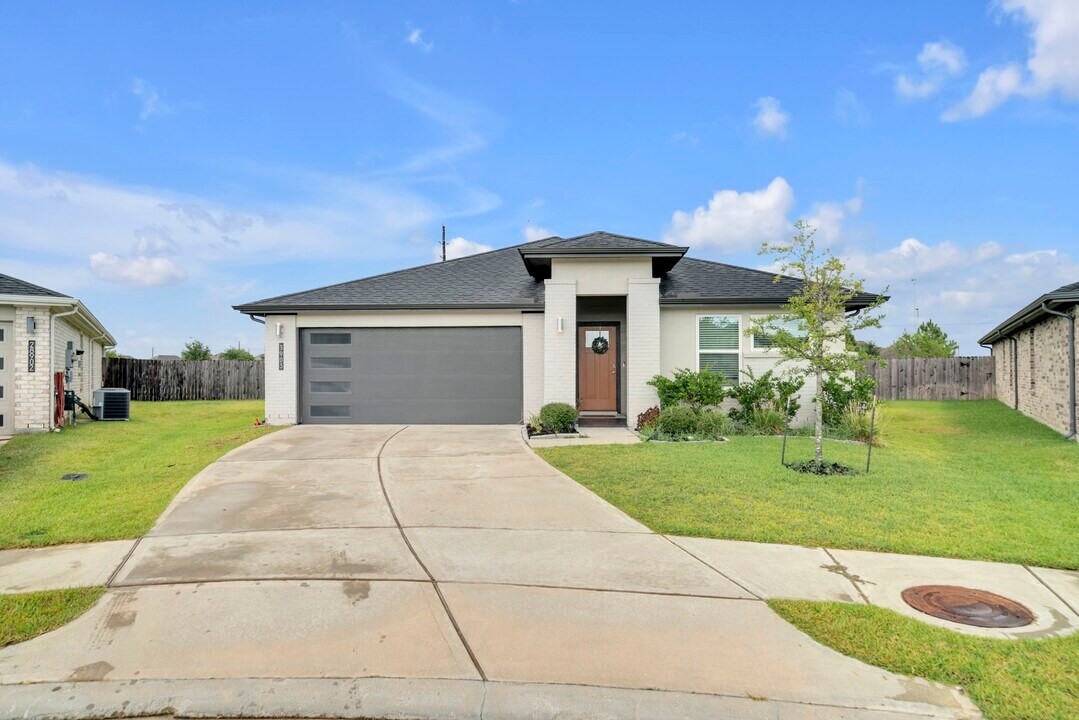 3903 Yonkers Valley Ln in Katy, TX - Building Photo