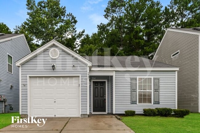 property at 215 Coosawatchie St
