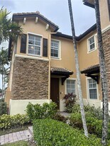 9021 SW 227th St in Cutler Bay, FL - Building Photo