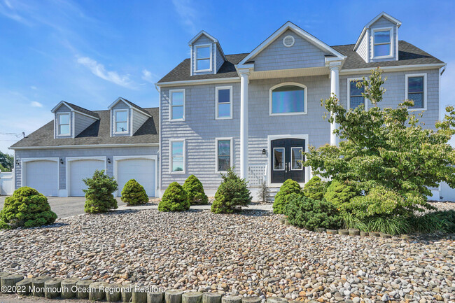 1103 Laurel Blvd in Lanoka Harbor, NJ - Building Photo - Building Photo