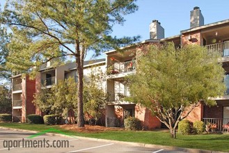 Royal Hills in Tuscaloosa, AL - Foto de edificio - Building Photo