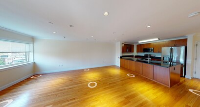 115 Marion St, Unit 414 in Brookline, MA - Building Photo - Building Photo