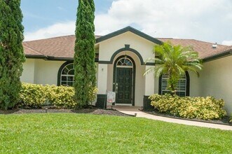 142 Monterey Way in West Palm Beach, FL - Building Photo - Building Photo