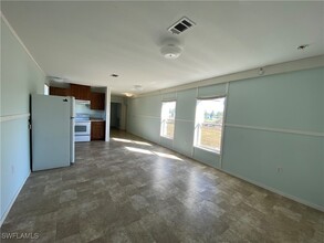 8086 Heck Dr in North Fort Myers, FL - Building Photo - Building Photo