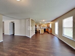 10338 Kensington Way in Indianapolis, IN - Foto de edificio - Building Photo