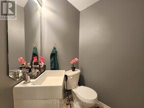 1312 Halton Terrace in Ottawa, ON - Building Photo - Building Photo