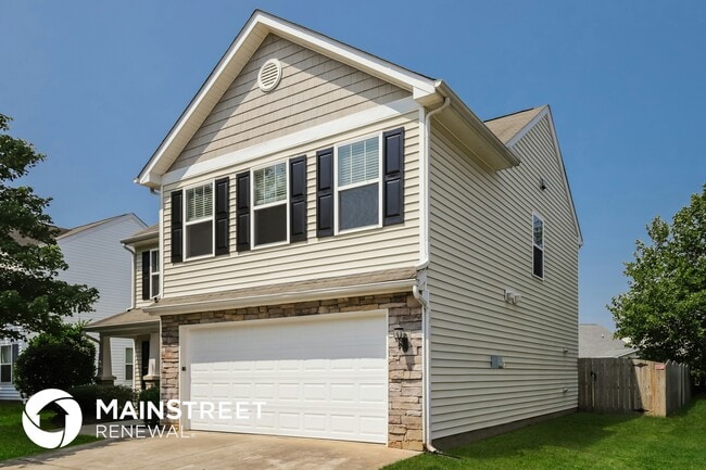 713 Blue Lake Dr in Mebane, NC - Building Photo - Building Photo
