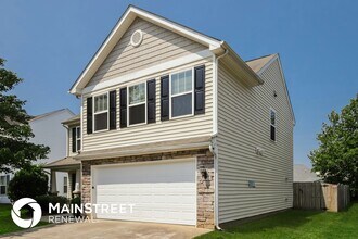 713 Blue Lake Dr in Mebane, NC - Building Photo - Building Photo