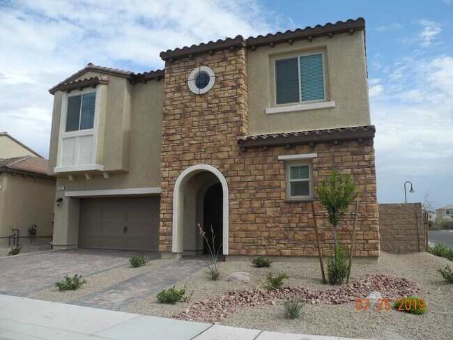 property at 1051 Whitworth Ave