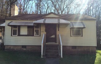 2133 Thomas Ave in Anniston, AL - Building Photo