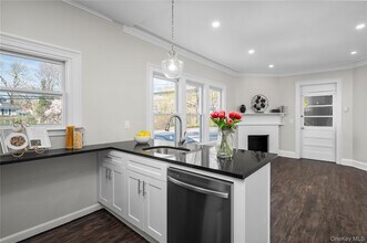 579 Broadway in Hastings On Hudson, NY - Building Photo - Building Photo