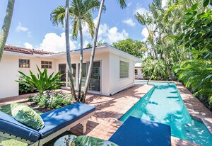 343 Valley Forge Rd in West Palm Beach, FL - Building Photo