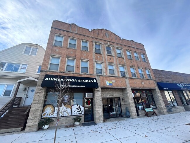 property at 3120 Oak Park Ave