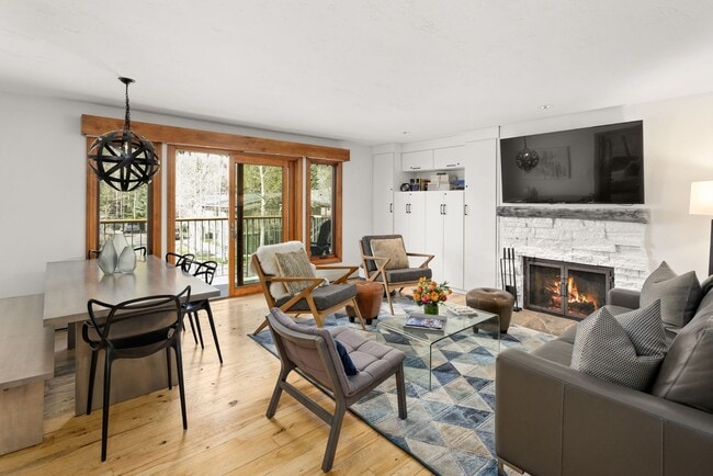 property at 1020 E Durant Ave