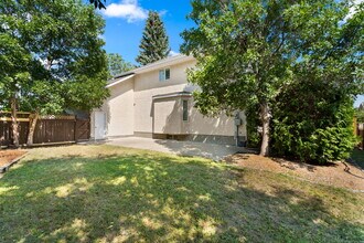 3730 Edinburgh Pl in Regina, SK - Building Photo - Building Photo