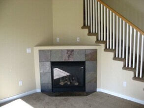 21034 Damascus Ln in Bend, OR - Foto de edificio - Building Photo