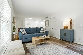 1799 N Highland Ave in Clearwater, FL - Foto de edificio - Building Photo