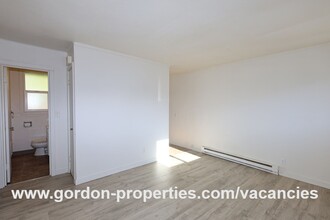 15030 SE Arista Dr in Portland, OR - Building Photo - Building Photo