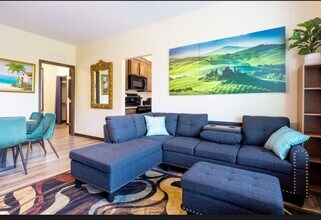 497 W Center St in Douglas, MI - Building Photo - Building Photo