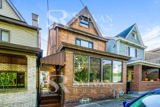 2426 Patterson St in Pittsburgh, PA - Building Photo - Building Photo