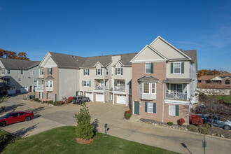 Sturbridge Crossing I in Broadview Heights, OH - Building Photo - Building Photo