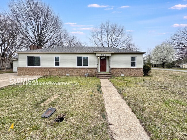 property at 500 SW 4th St