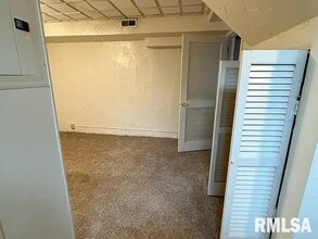 611 W High St in Peoria, IL - Building Photo - Building Photo