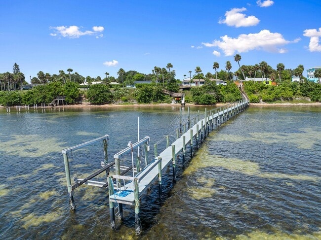 5203 S Indian River Dr in Fort Pierce, FL - Building Photo - Building Photo