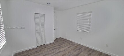 1520 NW 69th St in Miami, FL - Foto de edificio - Building Photo