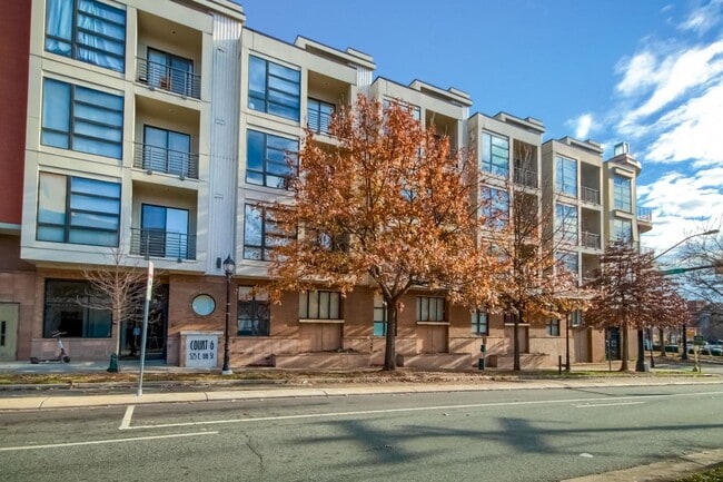 525 E 6th St in Charlotte, NC - Building Photo - Building Photo