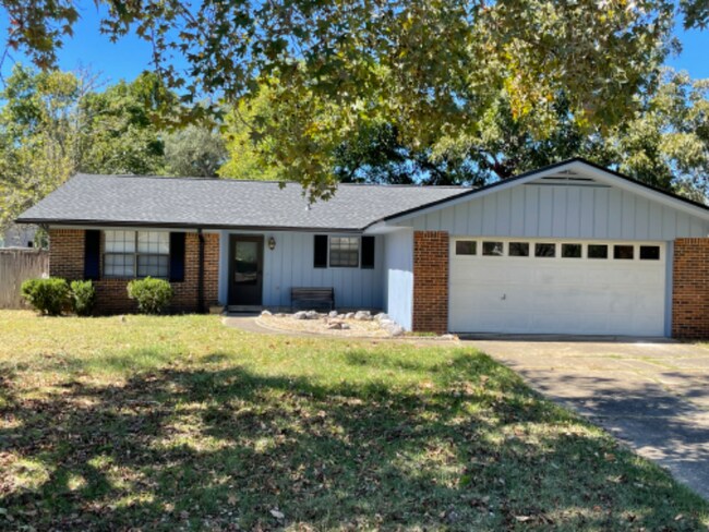 85 7th St in Shalimar, FL - Foto de edificio - Building Photo