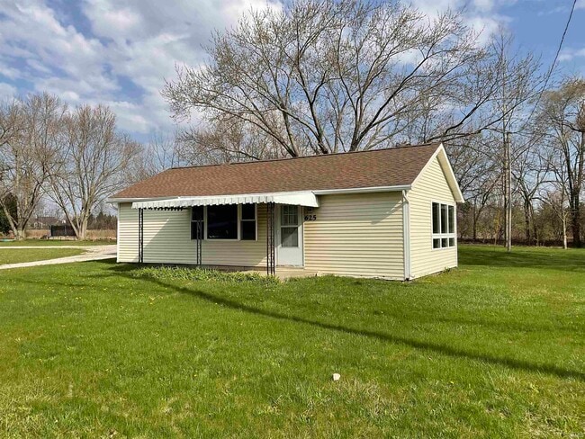property at 625 E Gump Rd