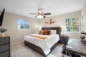 346 Weatherford Ln in Naperville, IL - Building Photo - Building Photo