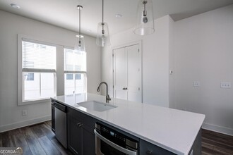 903 Brees Ct in Atlanta, GA - Building Photo - Building Photo