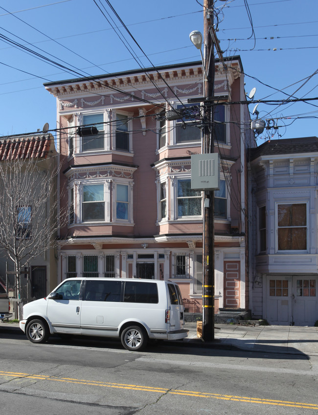 2426 Bryant St in San Francisco, CA - Building Photo - Building Photo