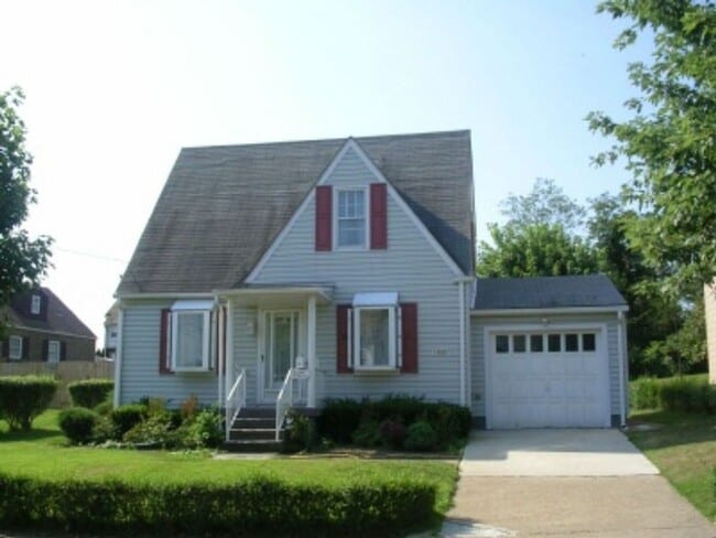 property at 1200 Courtland Rd