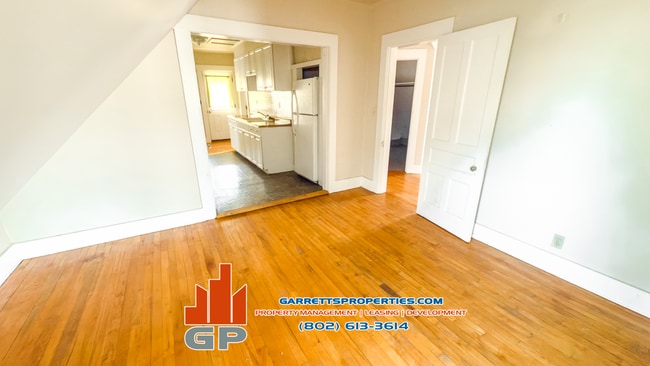 386 N Main St, Unit 3