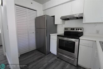 7824 Sonoma Springs Cir in Greenacres, FL - Building Photo - Building Photo