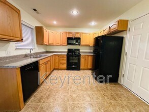 846 Blue Spruce Way in Knoxville, TN - Foto de edificio - Building Photo