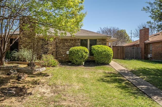 710 Michol St in Grapevine, TX - Building Photo - Building Photo