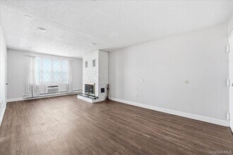 478 Sierra Vista Ln in Valley Cottage, NY - Building Photo - Building Photo