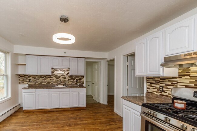 13 Greenwood St in Gardner, MA - Foto de edificio - Building Photo